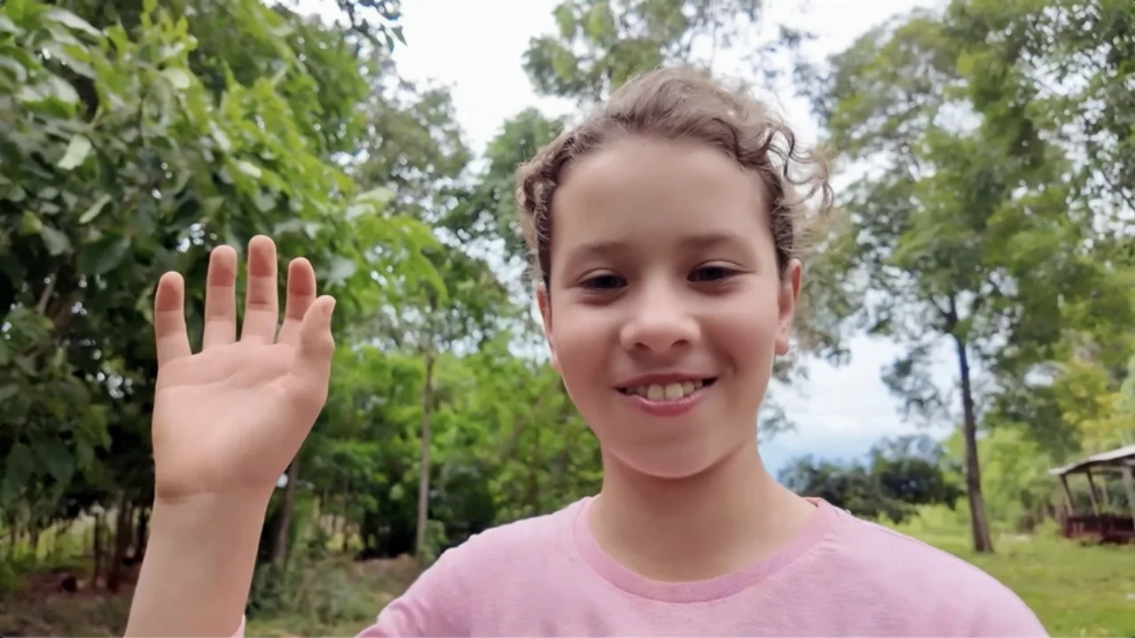 Valeria in her community 